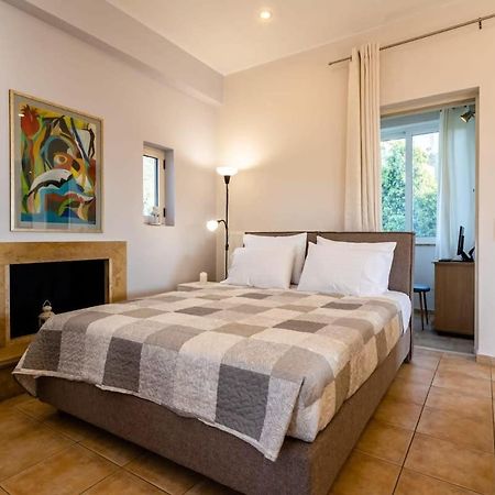 Kitries Summer Getaway - Eden Comfy Suite Kitriai Luaran gambar
