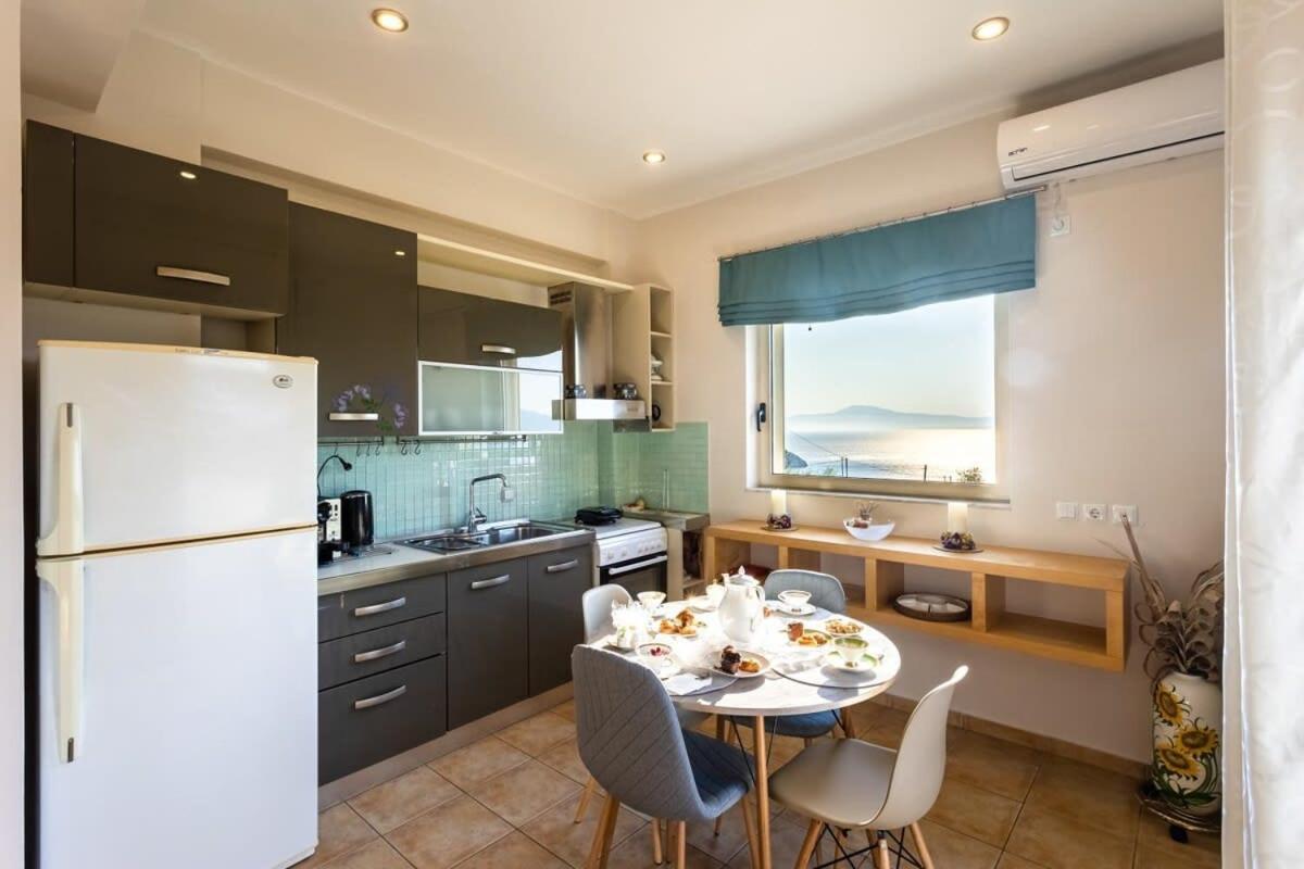 Kitries Summer Getaway - Eden Comfy Suite Kitriai Luaran gambar