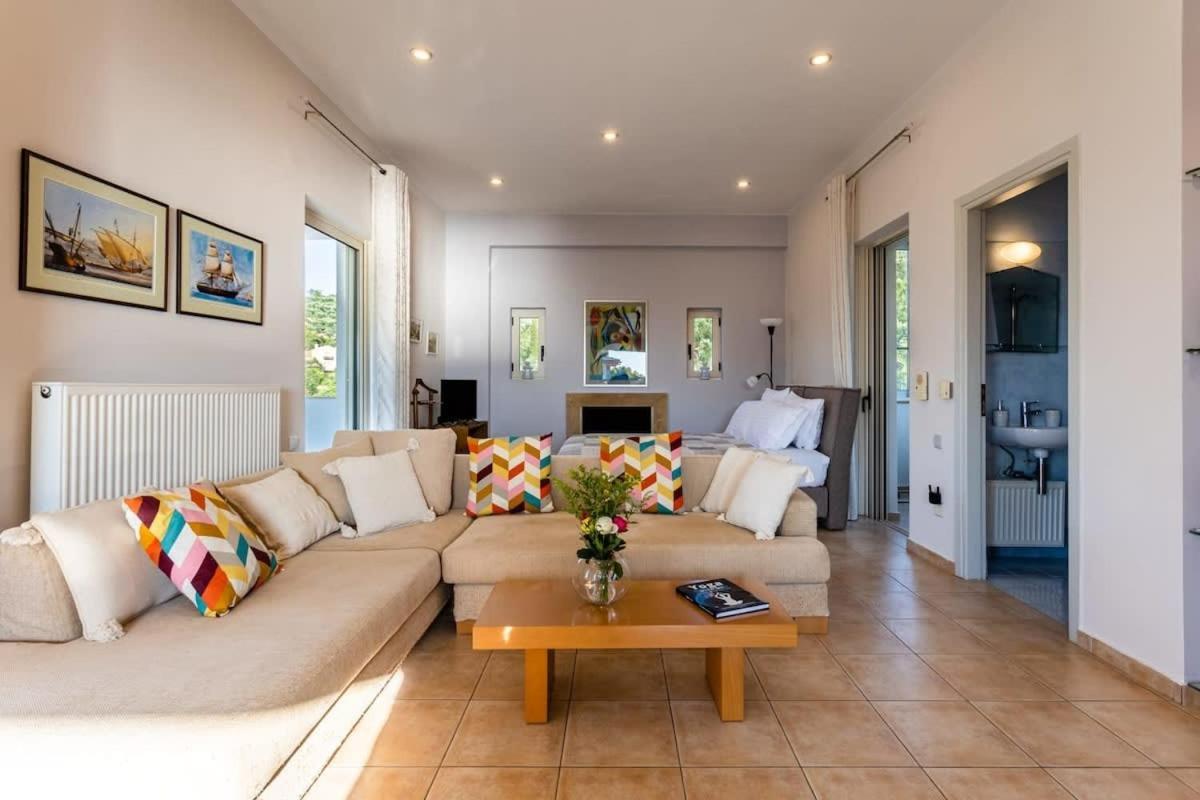 Kitries Summer Getaway - Eden Comfy Suite Kitriai Luaran gambar