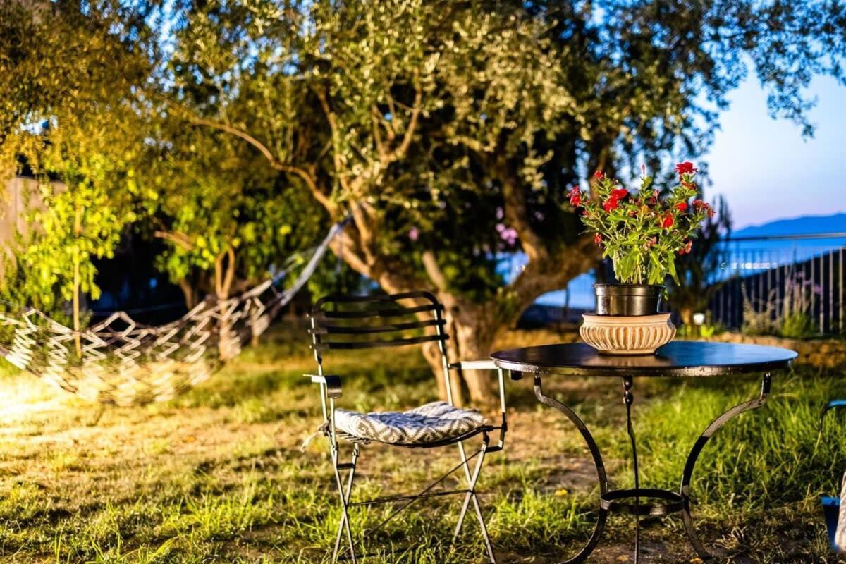 Kitries Summer Getaway - Eden Comfy Suite Kitriai Luaran gambar